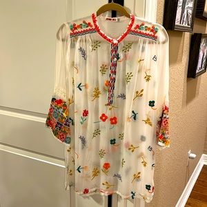 JOHNNY WAS TUNIC TOP WITH EMBROIDERY